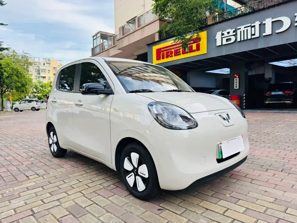 Wuling Motors Hongguang MINIEV 4-Door Advanced 2025