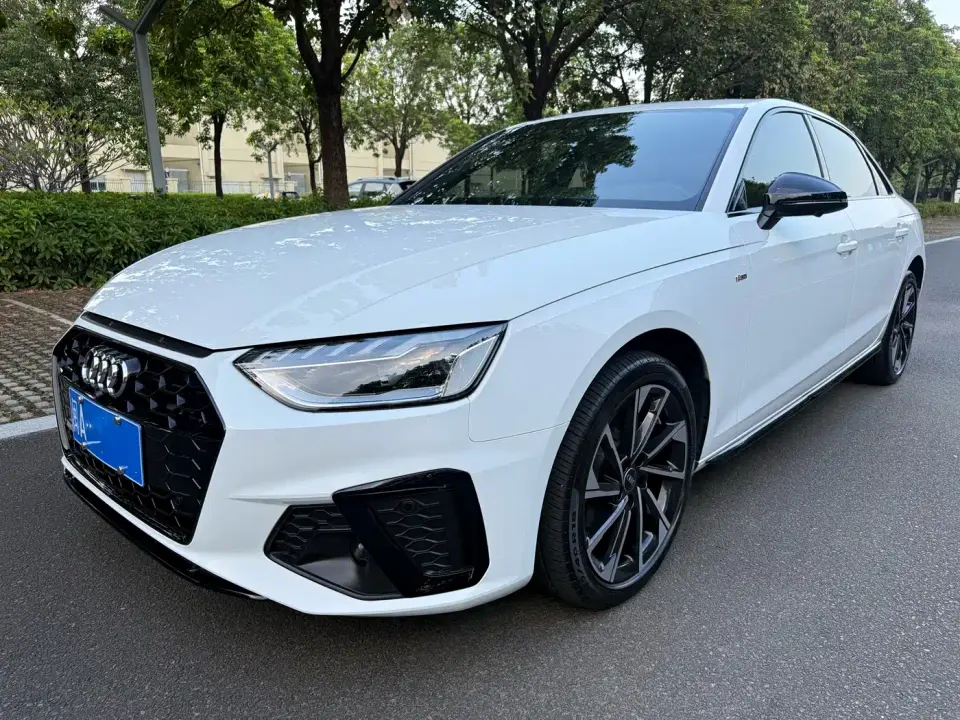 Audi A4L 40 TFSI Luxury Sport 2023