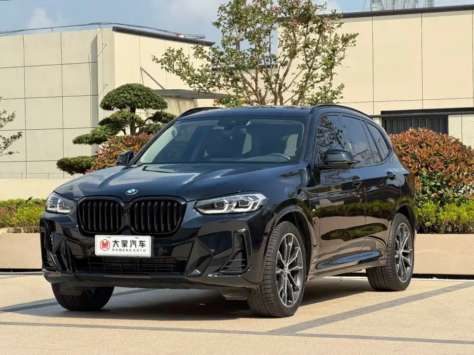 BMW X3 xDrive30i Leading M Night Package 2024