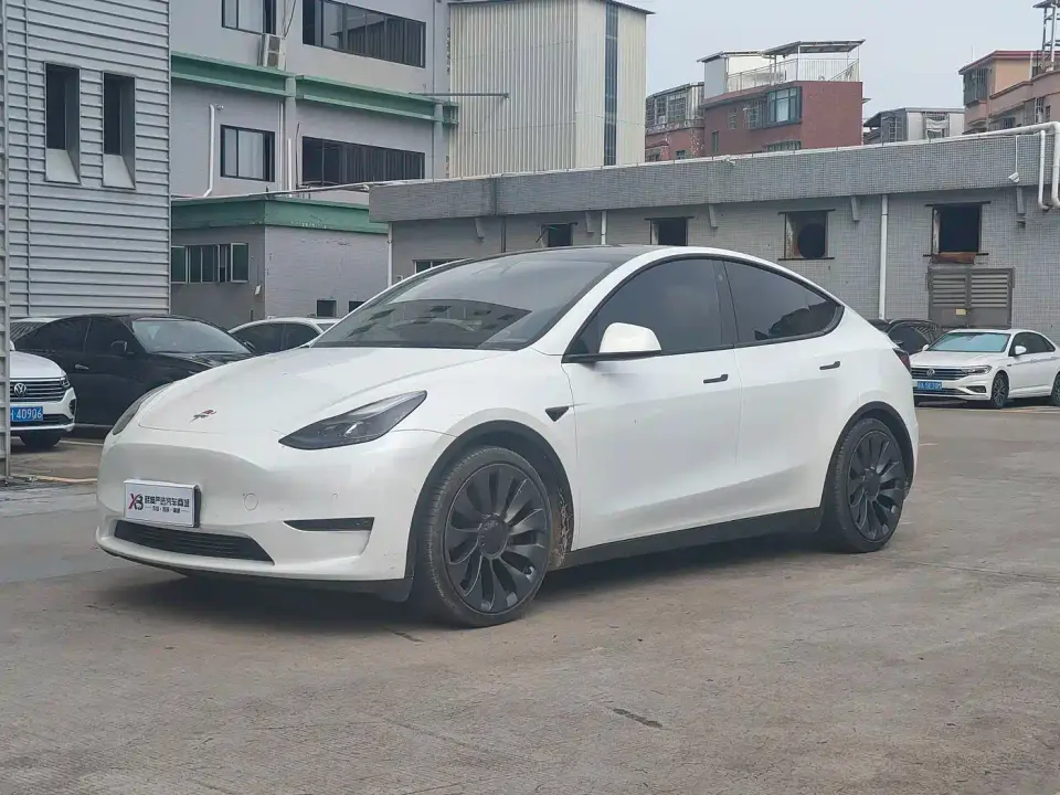 Tesla Model Y High Performance All-Wheel Drive Edition 2023