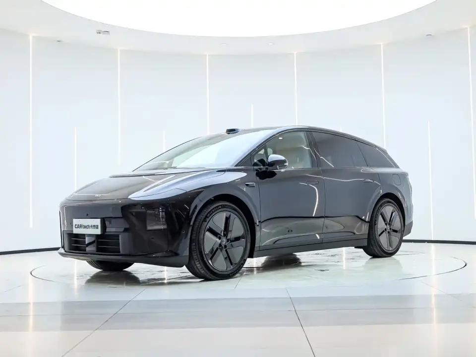 Li Auto i6 2WD Base Model 2025
