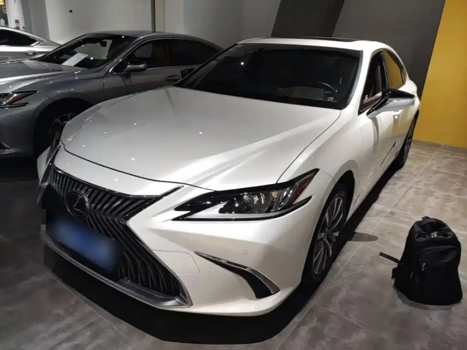 Lexus ES 200 Excellence 2020