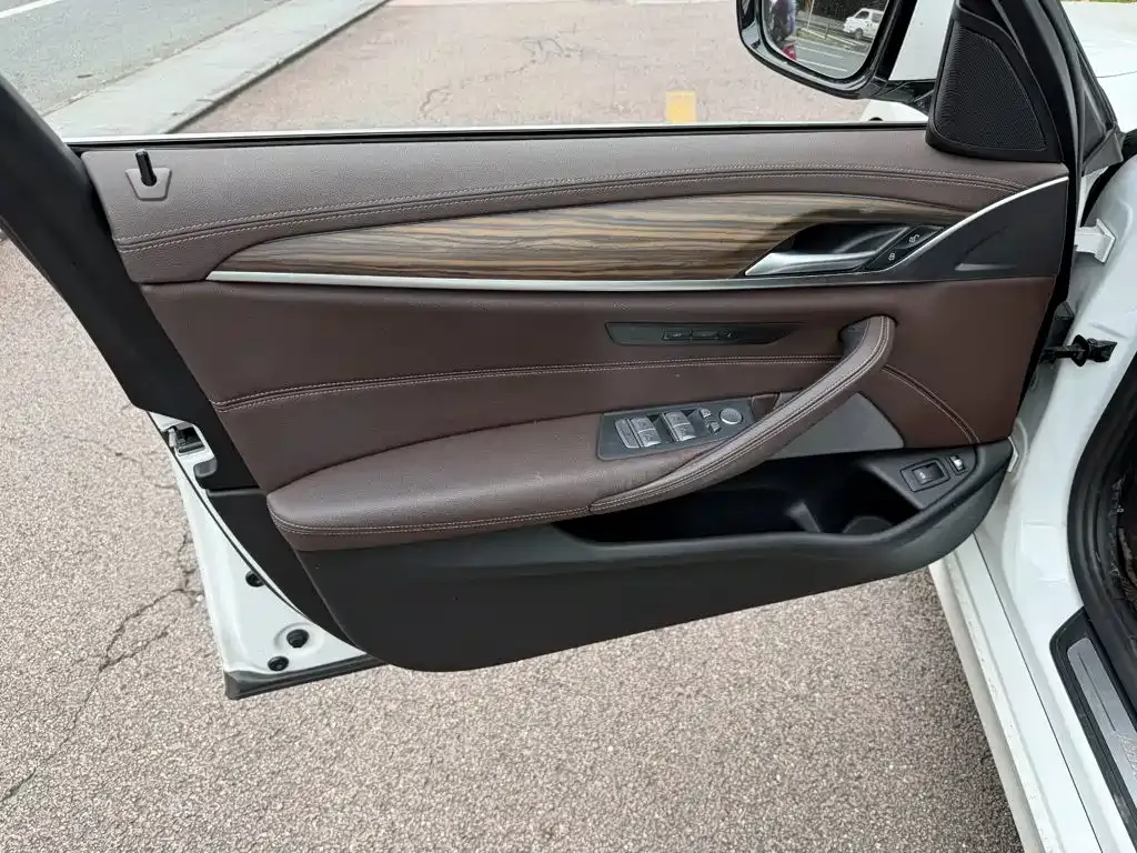BMW 5 Series New Energy 535Le Luxury Package 2021 — фото 6