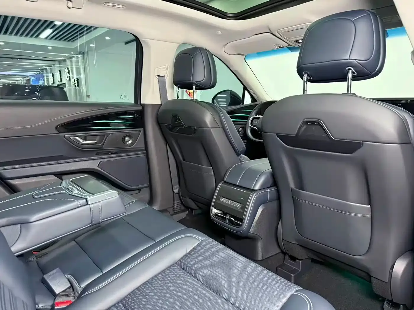 Lincoln Nautilus 2.0T 4WD Prestige Edition 2023 — фото 15