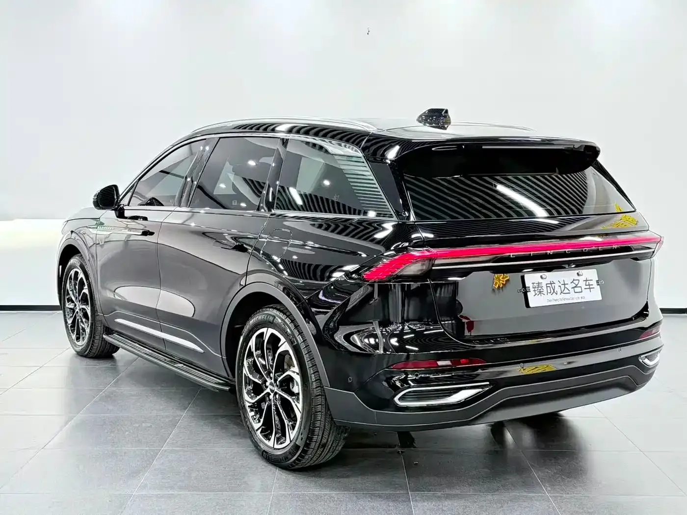 Lincoln Nautilus 2.0T 4WD Prestige Edition 2023 — фото 4
