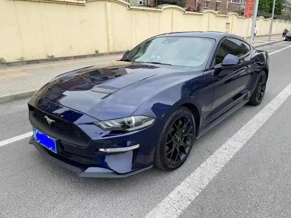 Ford Mustang 2.3L EcoBoost 2021