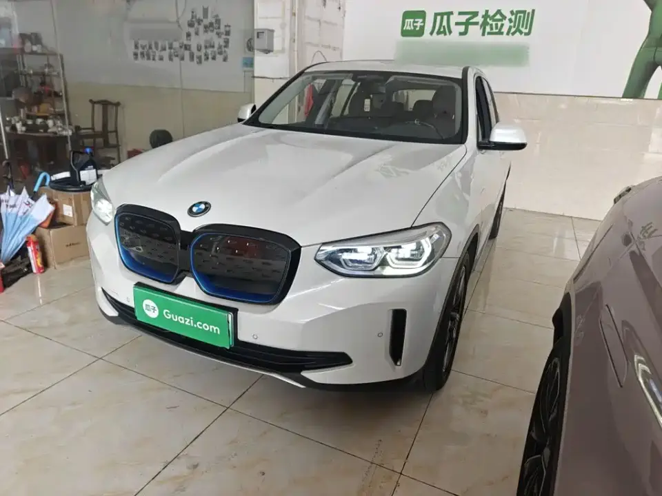 BMW iX3 Leading 2021