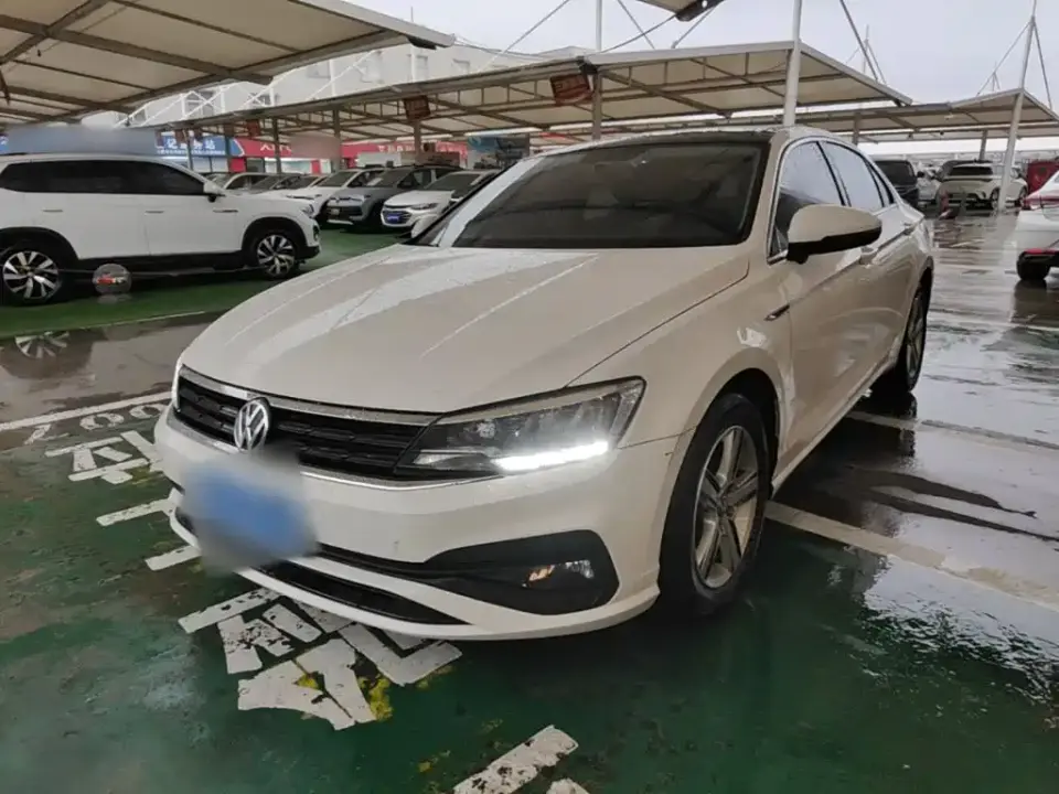 Volkswagen Lamando 230TSI DSG Fashion Edition 2020