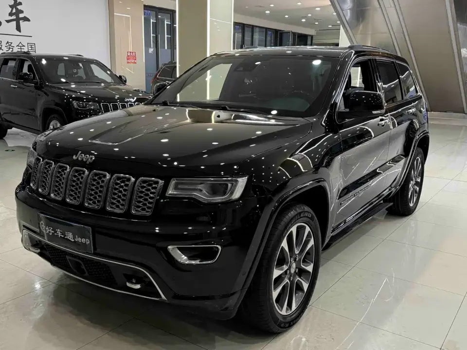Jeep Grand Cherokee (Import) 3.6L Luxury Navigation Edition 2019