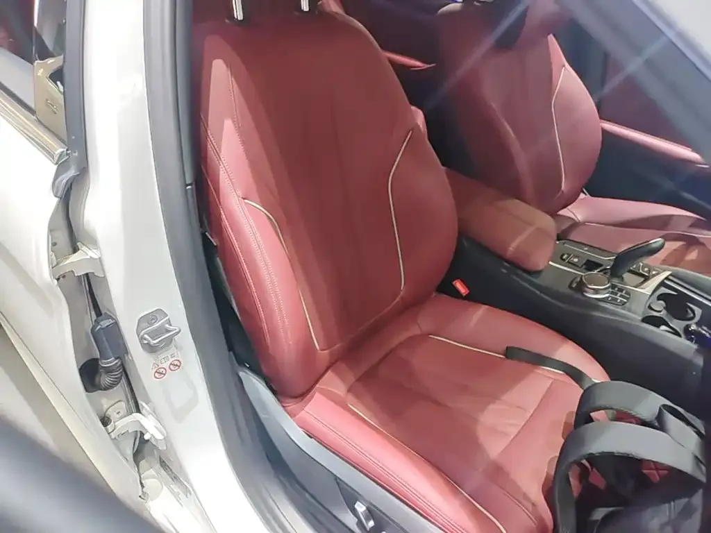 BMW 5 Series 530Li Leading M Sport Package 2023 — фото 25