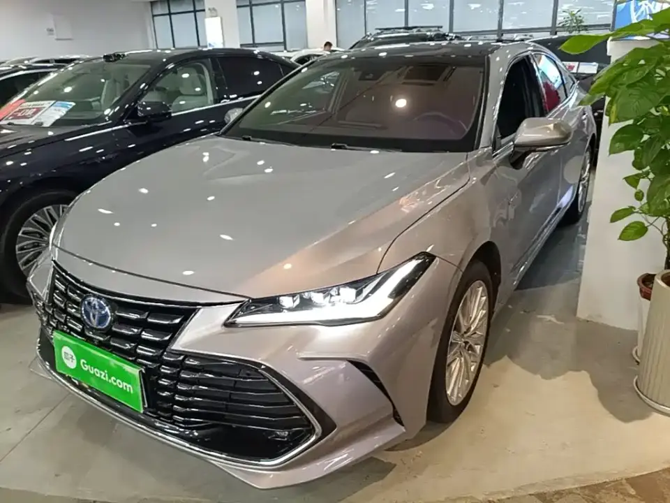 Toyota Avalon Hybrid 2.5L XLE Premium Edition 2023