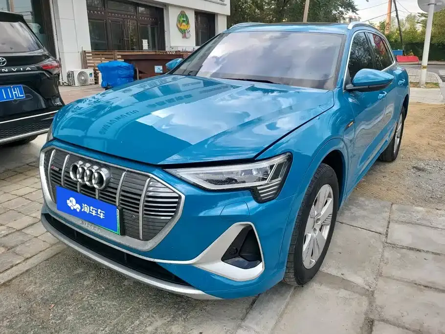 Audi e-tron 50 quattro Luxury 2023