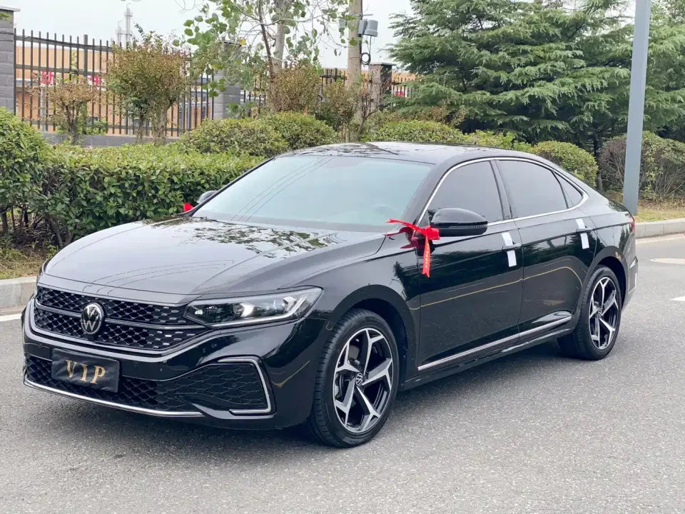 Volkswagen Passat 380TSI Starlight Dragon Soaring Edition 2024