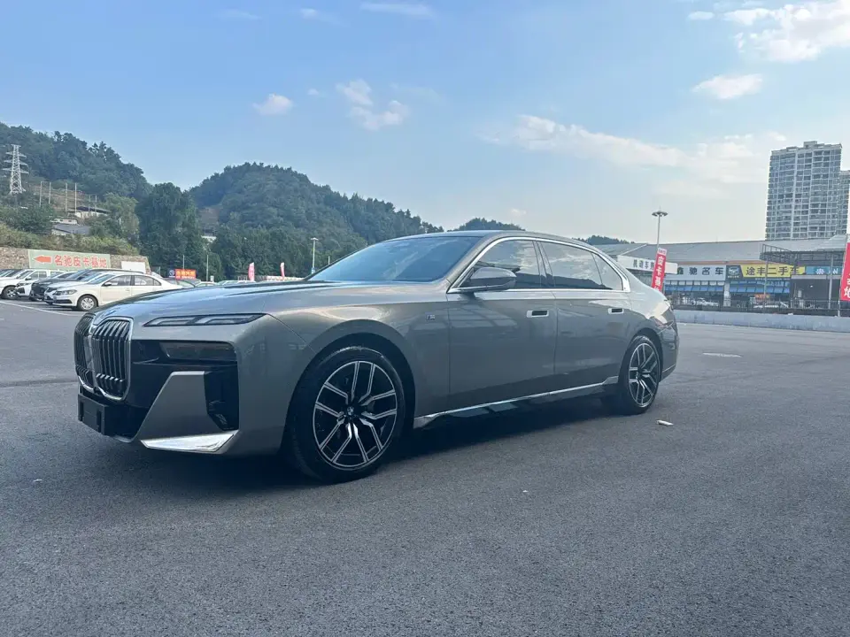 BMW 7 Series Model 735Li M Sport Package 2024