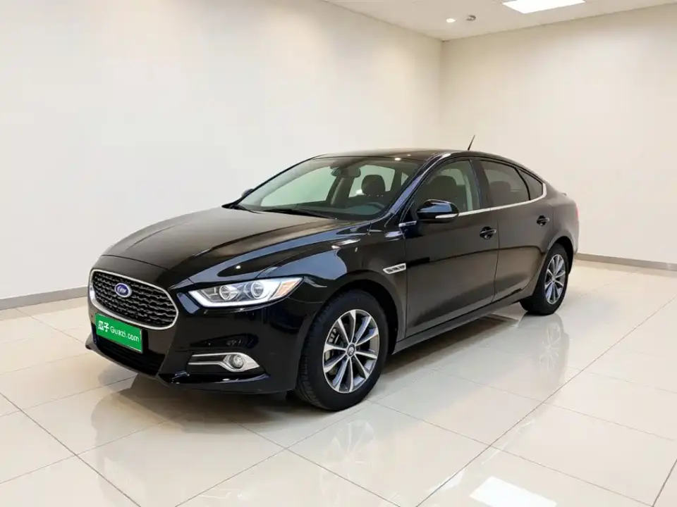 BYD Qin PLUS Glory Edition DM-i 55KM Leading 2024