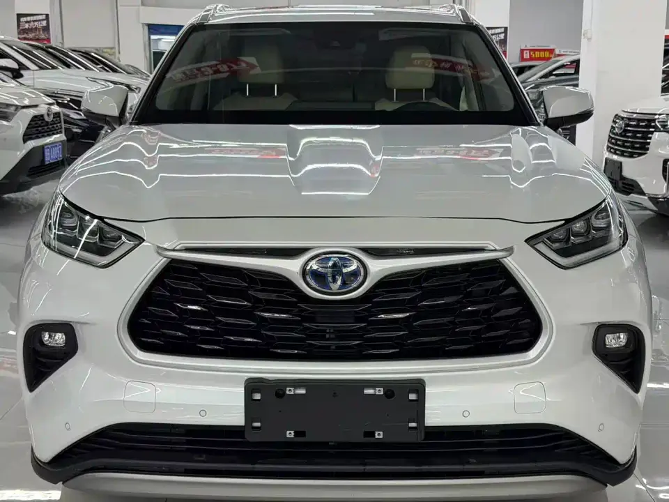 Toyota Highlander Model Dual Engine 2.5L 4WD Premium Edition 7-Seater 2022