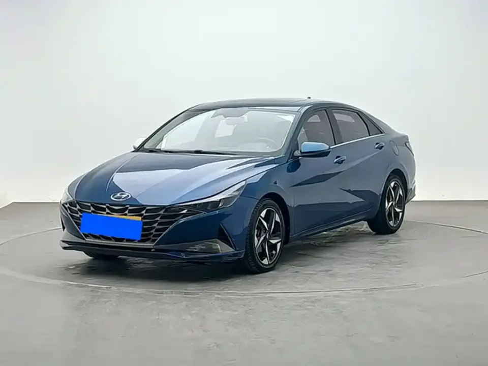 Hyundai Elantra 1.5L CVT LUX Premium Edition 2020