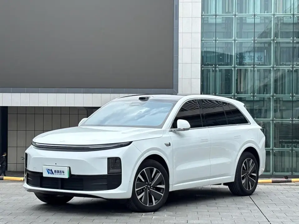 Li Auto L6 Pro Smart Renewal Edition 2025