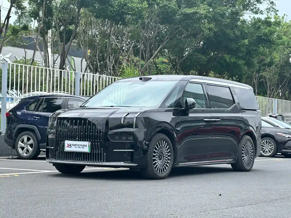 Zeekr 009 6-seat Executive AWD 108kWh 2025