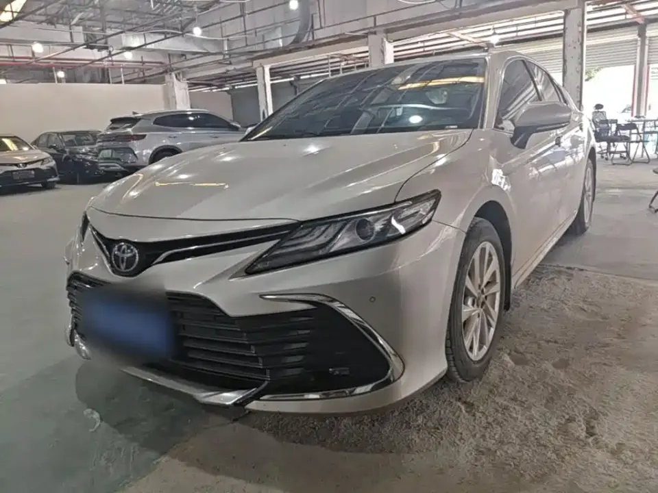 Toyota Camry 2.0G Luxury Edition 2023