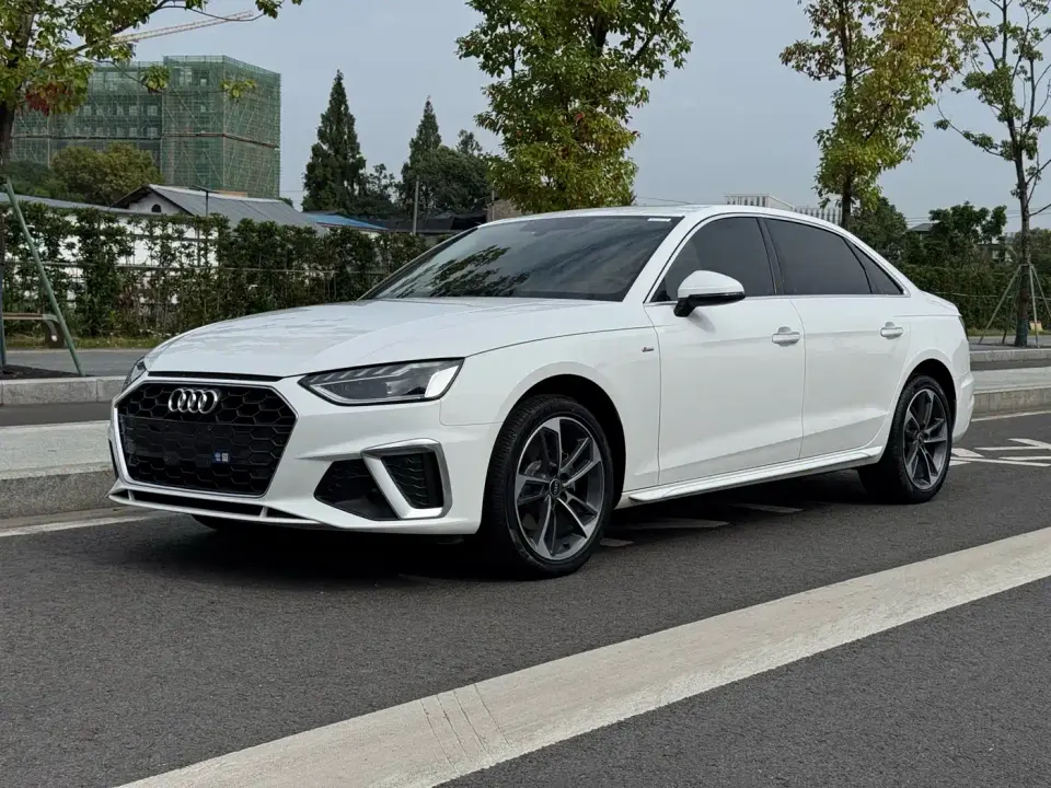 Audi A4L 40 TFSI Fashion Dynamic 2022