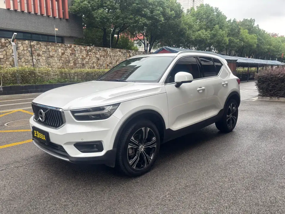 Volvo XC40 T4 AWD Smart Luxury Edition 2021