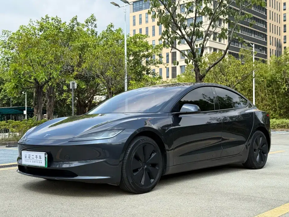 Tesla Model 3 Long Range All-Wheel Drive 2024