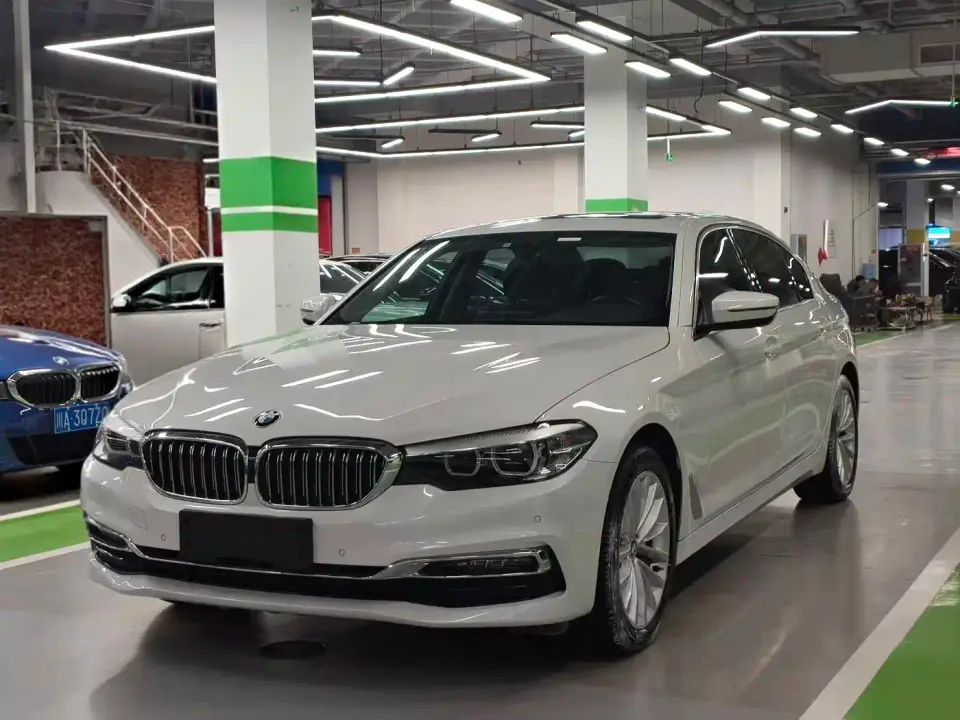 BMW 5 Series 525Li M Sport Package 2020