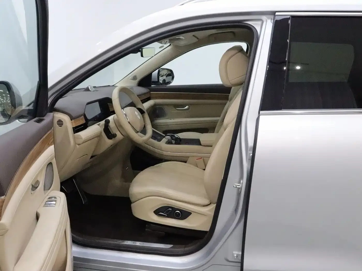 AITO Wenjie AITO M7 1.5T RWD Plus 5-Seater 2023 — фото 11
