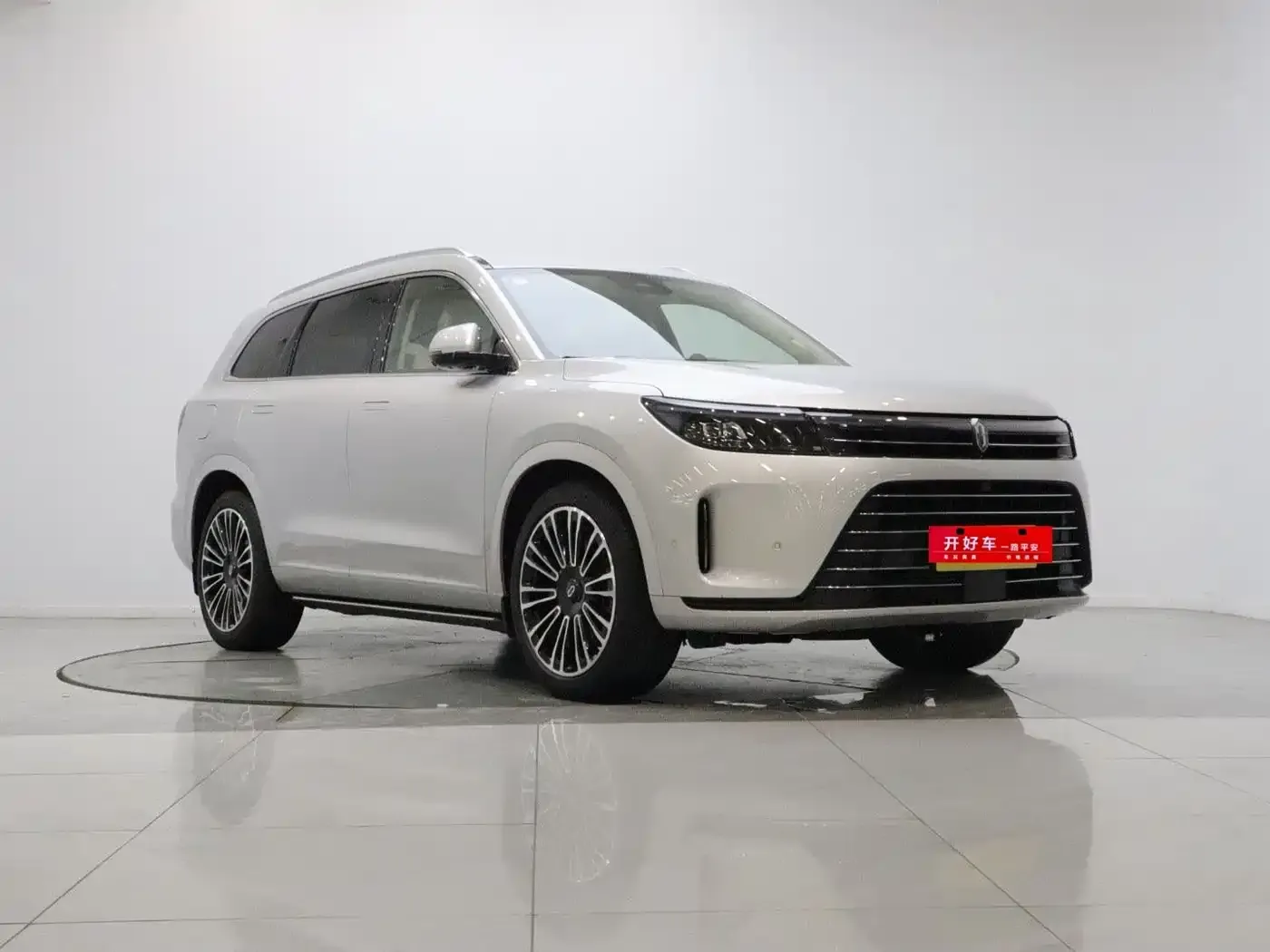 AITO Wenjie AITO M7 1.5T RWD Plus 5-Seater 2023 — фото 3