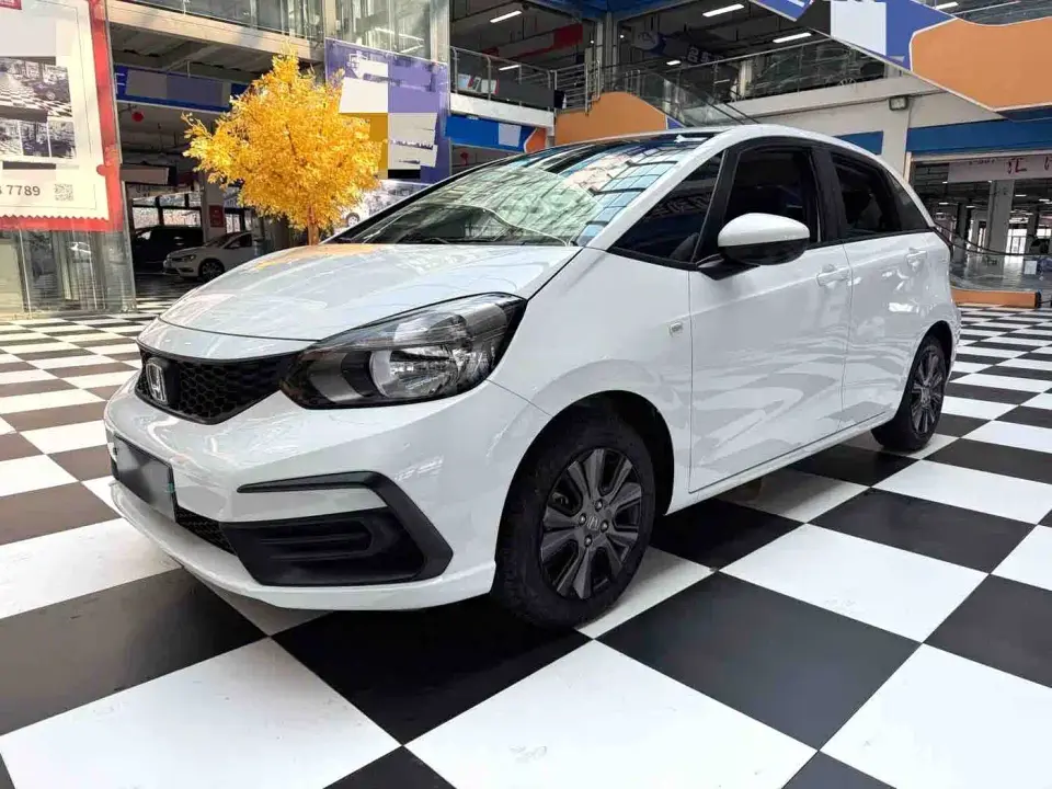 Honda Fit 1.5L CVT Trend Sunroof Edition 2023