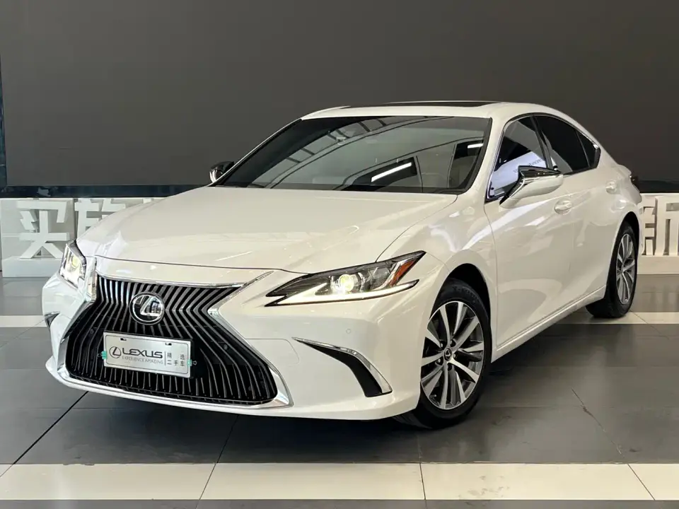 Lexus ES 200 Excellence 2021
