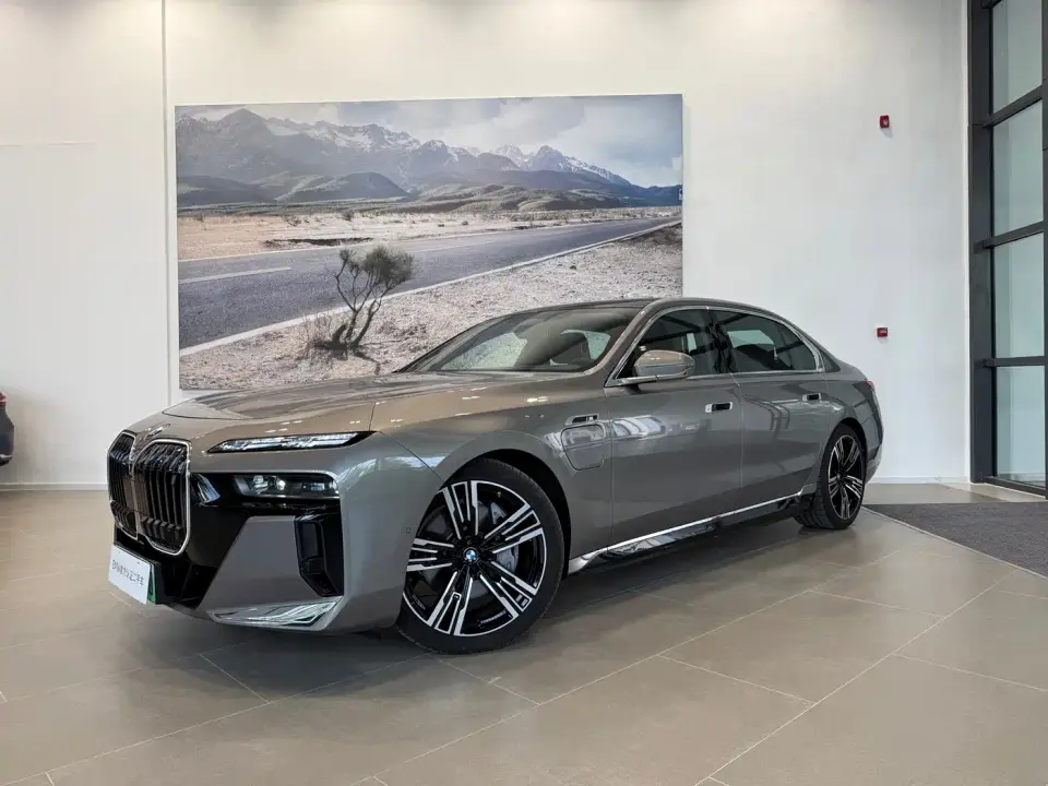 BMW i7 Model xDrive60L M Sport Package 2026
