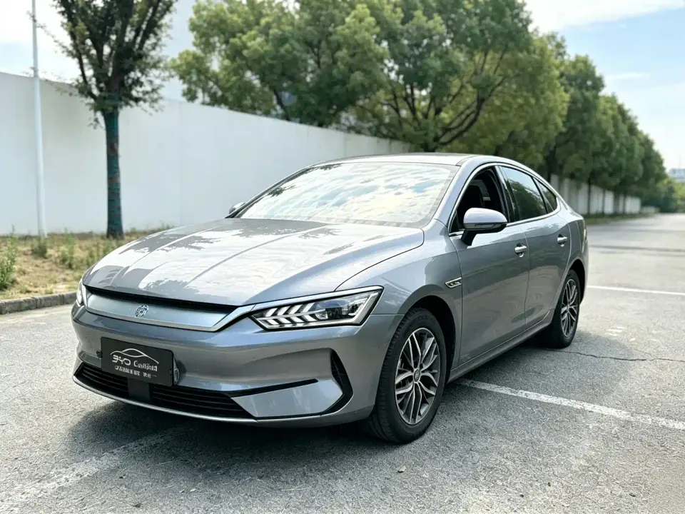 BYD Qin PLUS EV 400KM Luxury Model 2023