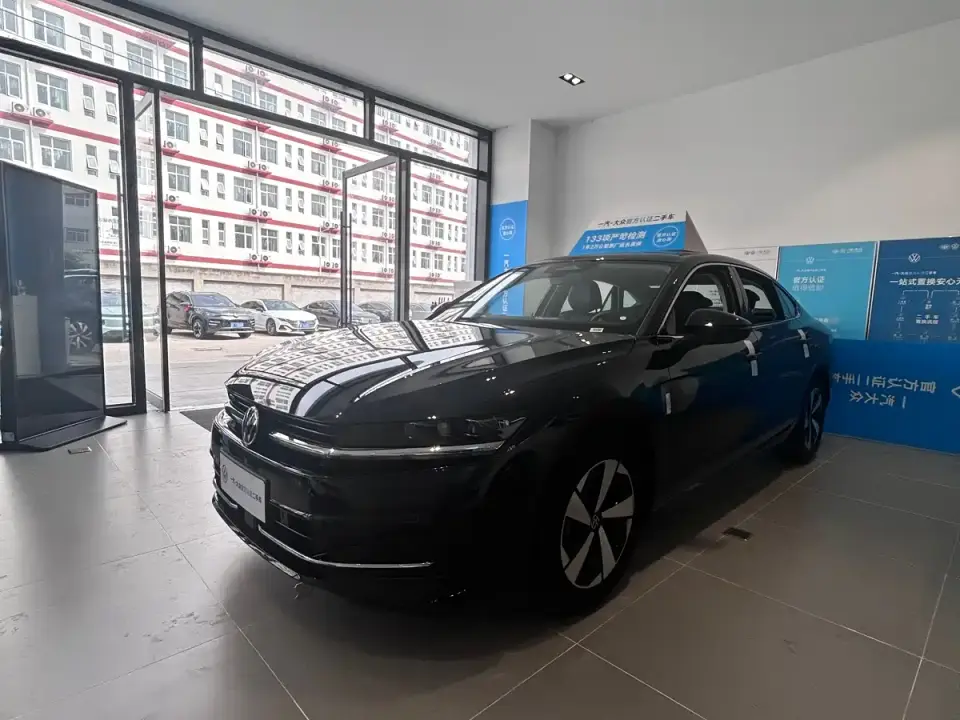 Volkswagen Magotan 300TSI Premium Edition Eye-catcher 2026