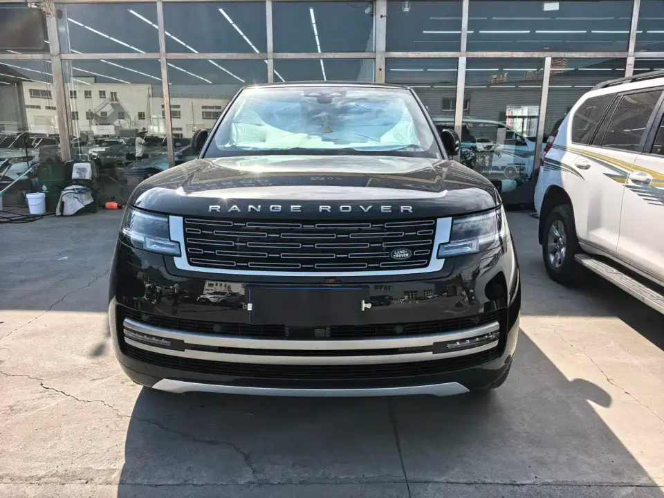 Land Rover Range Rover 3.0 L6 400PS Flourishing Era Extended Wheelbase 2025