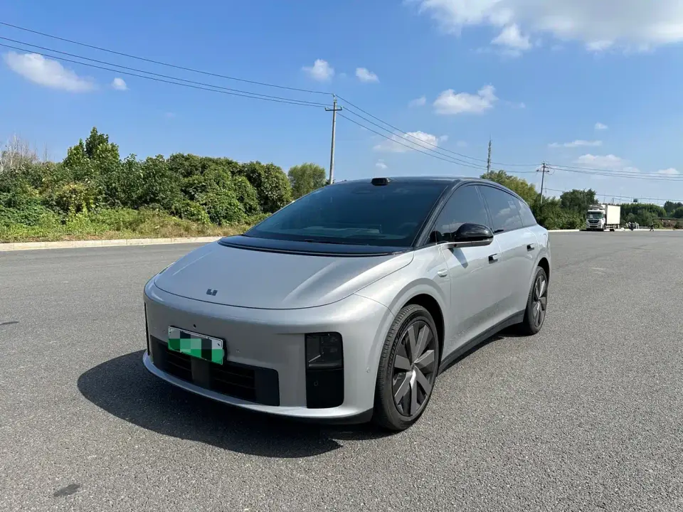 Li Auto i6 4WD Base Model 2026