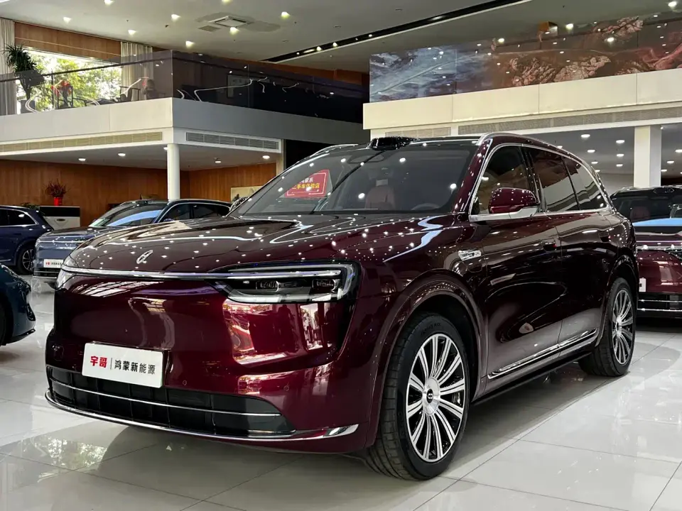 AITO Wenjie AITO M7 Extended Range Base Model 6-Seater 2025