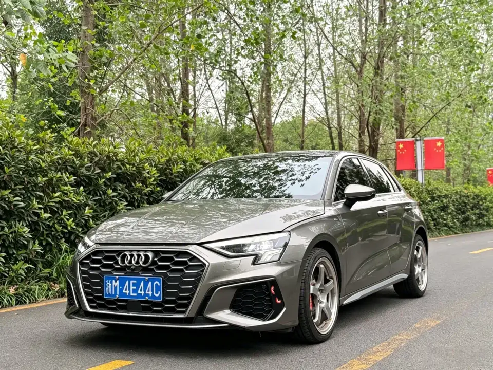 Audi A3 Sportback 35 TFSI Luxury Sport 2022