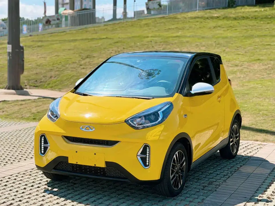 QQ New Energy Little Ant Sweet Pink Edition Half Sugar Version LFP Lithium 30kW 301km 2022