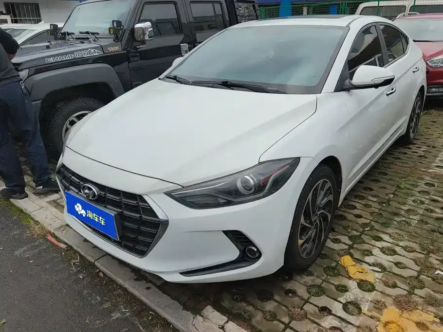 Hyundai Elantra 1.5L CVT Smart Elite 2020
