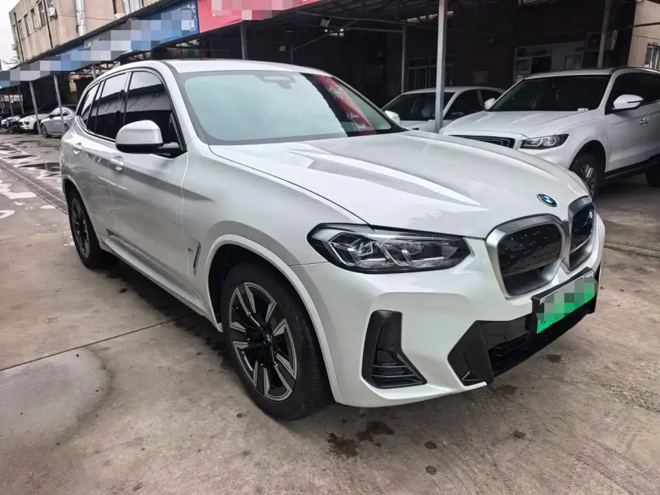 BMW iX3 Facelift Leading Model 2022