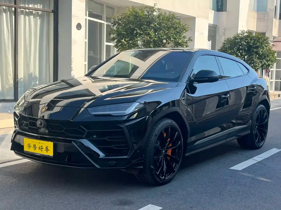 Lamborghini Urus 4.0T V8 2022