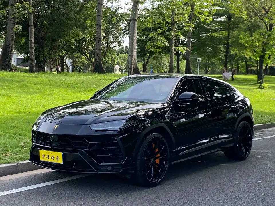 Lamborghini Urus 4.0T V8 2022