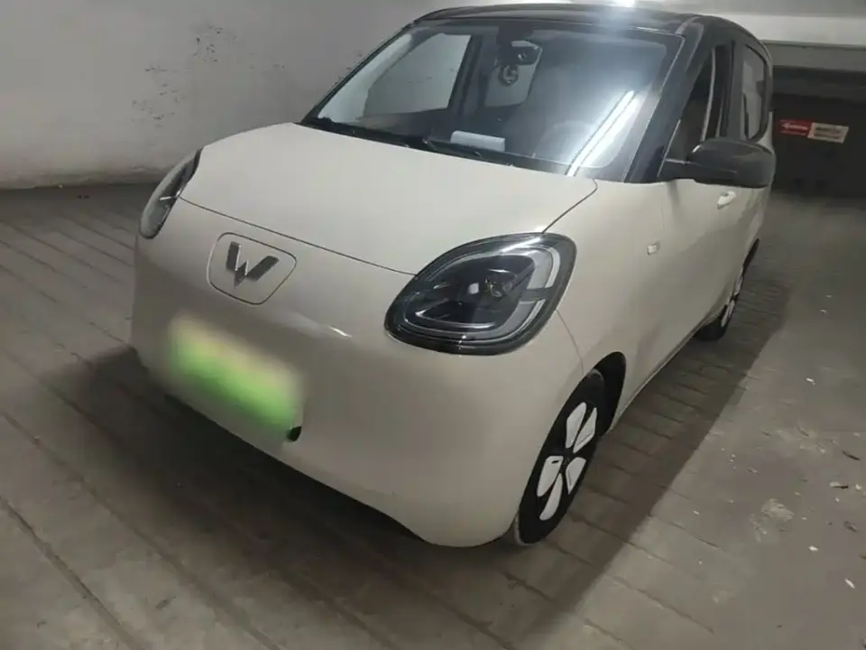 Wuling Motors Hongguang MINIEV 4-Door Advanced 2025