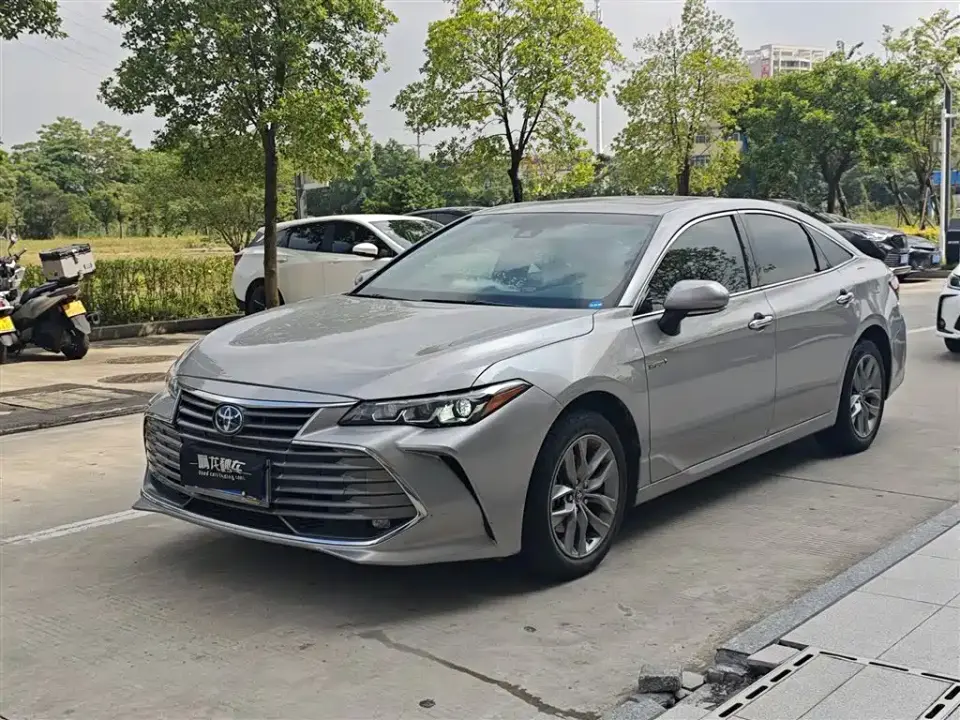 Toyota Avalon Hybrid 2.5L Luxury Edition China VI 2022