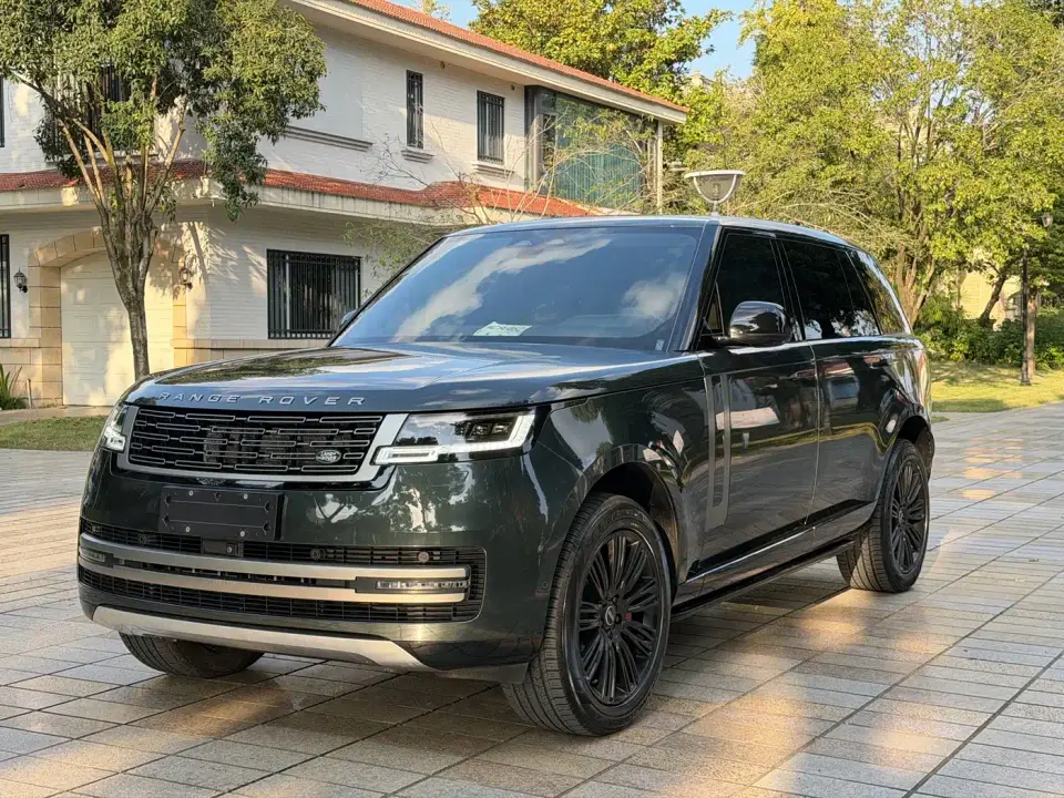 Land Rover Range Rover 3.0 L6 400PS Golden Age Extended 7-Seater 2024