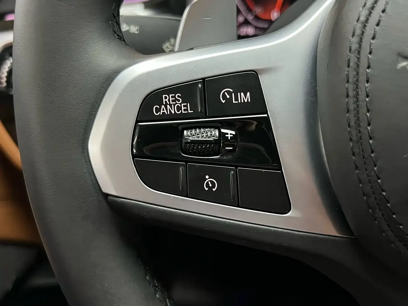 BMW 5 Series 530Li Exclusive M Sport Package 2020 — фото 25