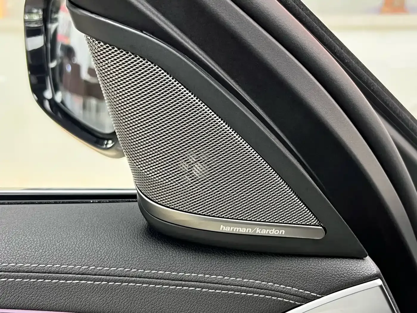 BMW 5 Series 530Li Exclusive M Sport Package 2020 — фото 19