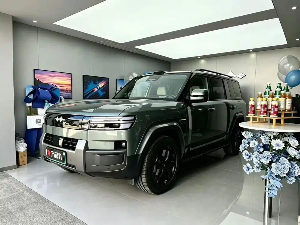 Fangchengbao Titanium 7 AWD Base Model 2025